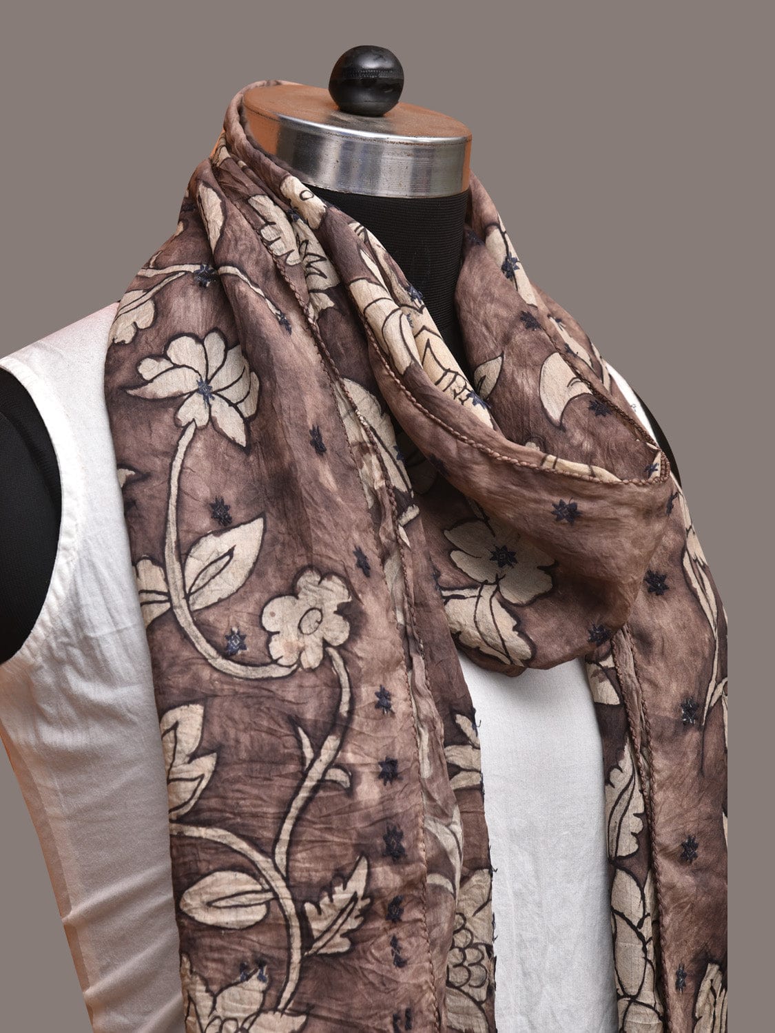 Grey Kalamkari Hand Painted Cotton Silk Stole with Floral Design - Global Threads | Swadesiicart