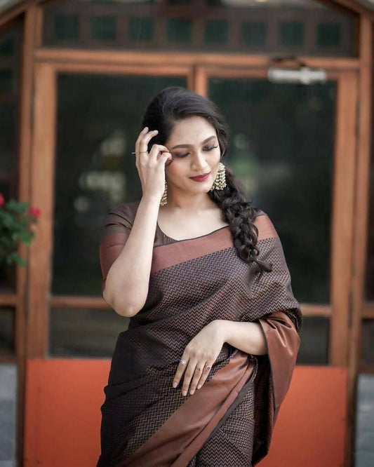 DEIANA'S Beautiful Designer Golden zari Soft Lichi Silk Saree - Mehandi - Swadesiicart