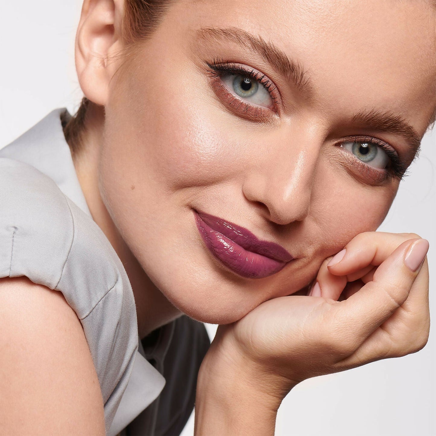 Inglot Kiss Catcher Liquid Lipstick - Dirty Kiss 06 - Swadesiicart