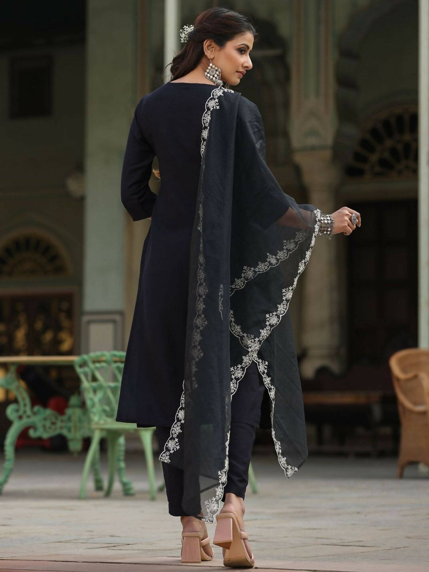 Juniper Women's Black Chinnon Solid Embroidered Kurta Set | Swadesiicart