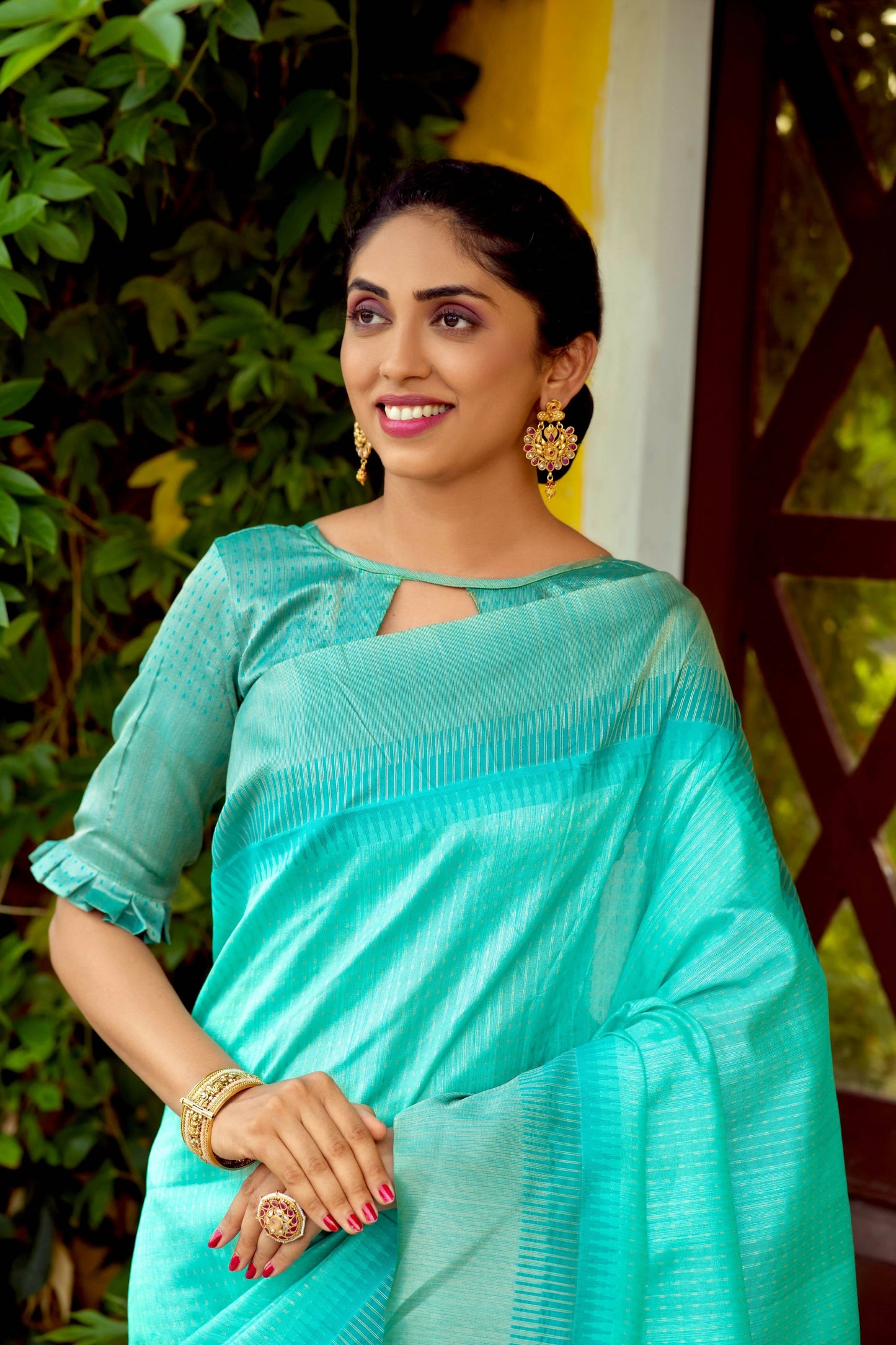 Vishnu Weaves Women's Sea Green South Silk Zari Woven Saree with Unstitched Blouse - Swadesiicart