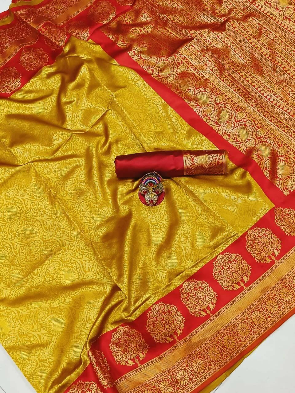 DEIANA'S Beautiful Designer Golden zari Soft Lichi Silk Saree - Yellow - Swadesiicart