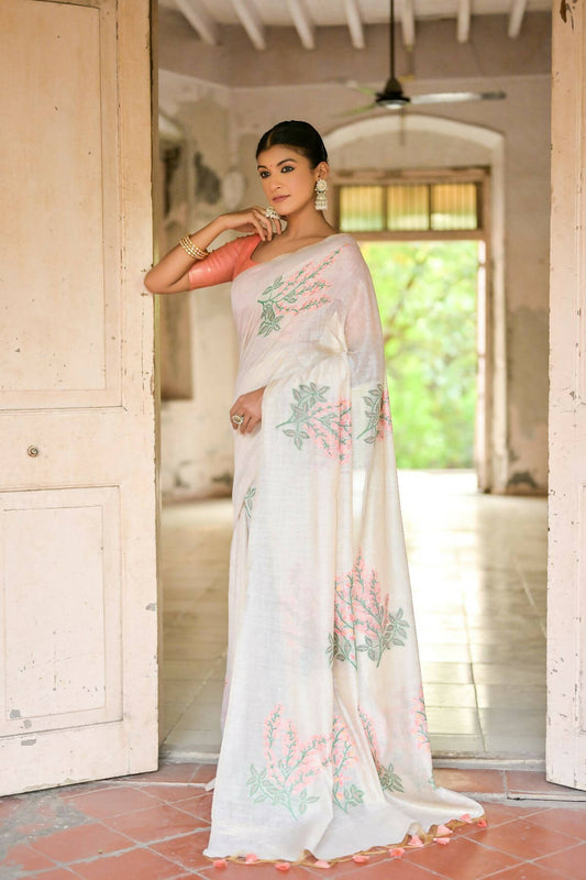 Vishnu Weaves Women's Peach Muga Cotton Woven Saree with Blouse - Swadesiicart