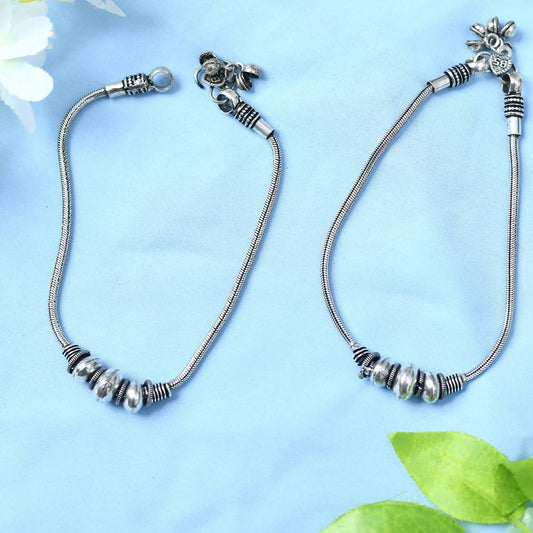 Mominos Fashion Kamal Johar Oxidised Party Wear Silver Anklets | Swadesiicart