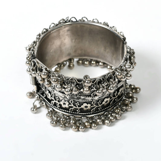 Mominos Fashion Joharkamal Oxidised Silver-Plated Ghungroo Handcraft Bracelet - Design 021