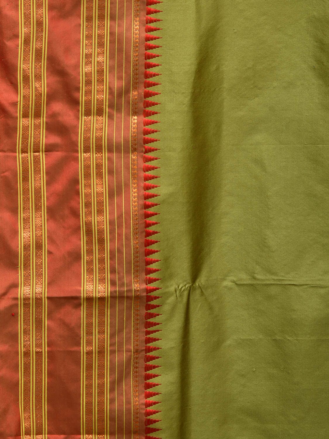 Olive and Red Narayanpet Silk Handloom Plain Saree with Traditional Border Design No Blouse - Global Threads | Swadesiicart