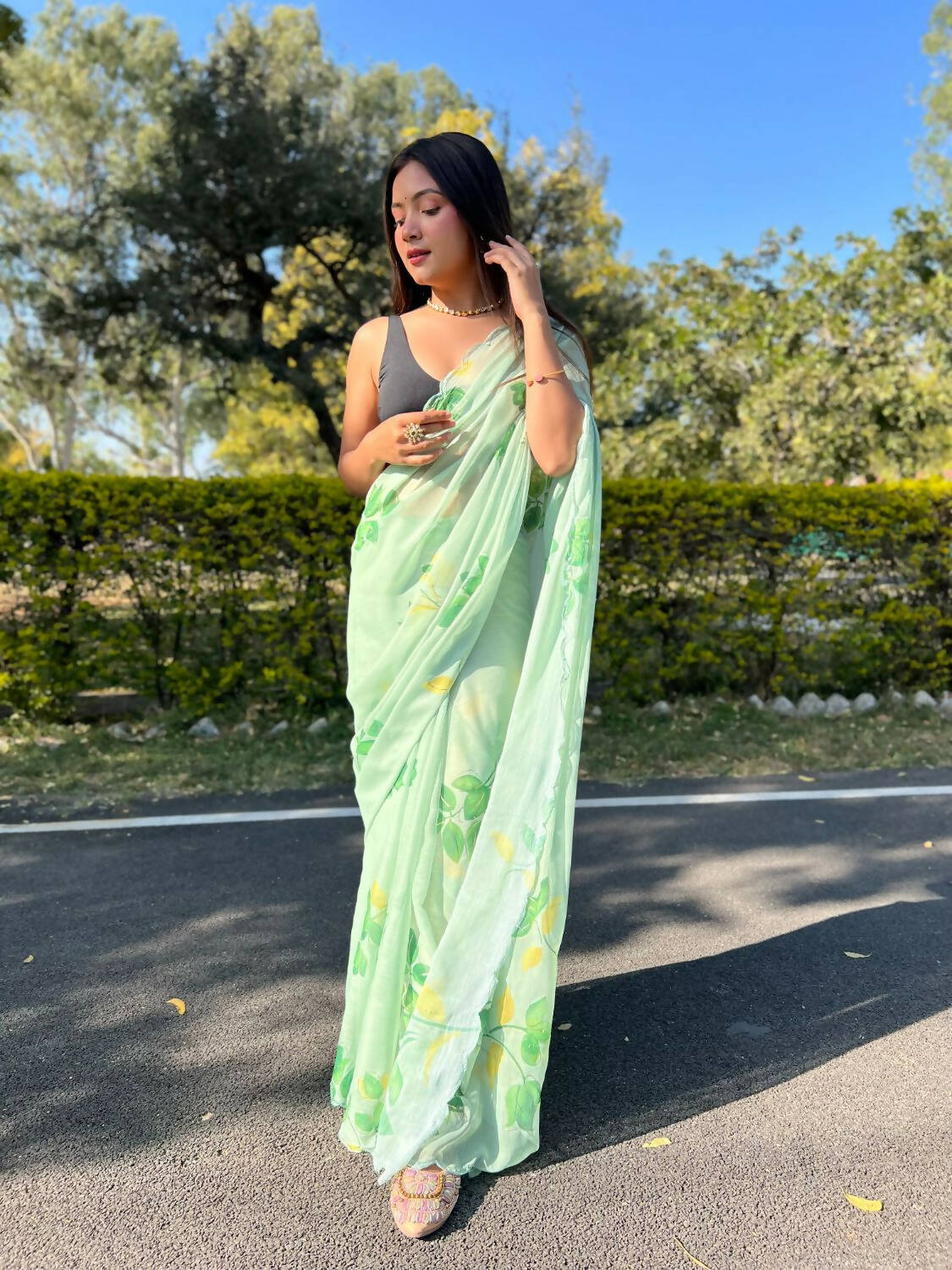 Vamsee Green Chiffon Designer Saree - Swadesiicart