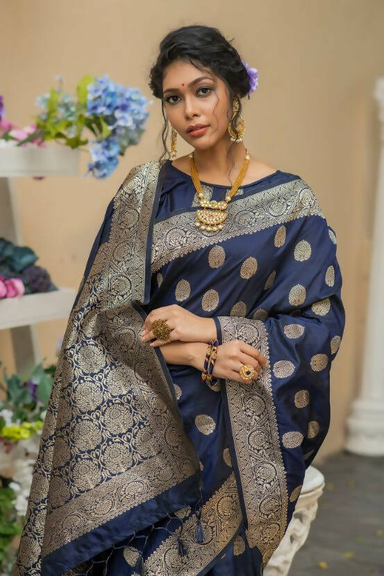 Vishnu Weaves Women's Navy Blue Banarasi Silk Floral Zari Woven Saree with Unstitched Blouse - Swadesiicart