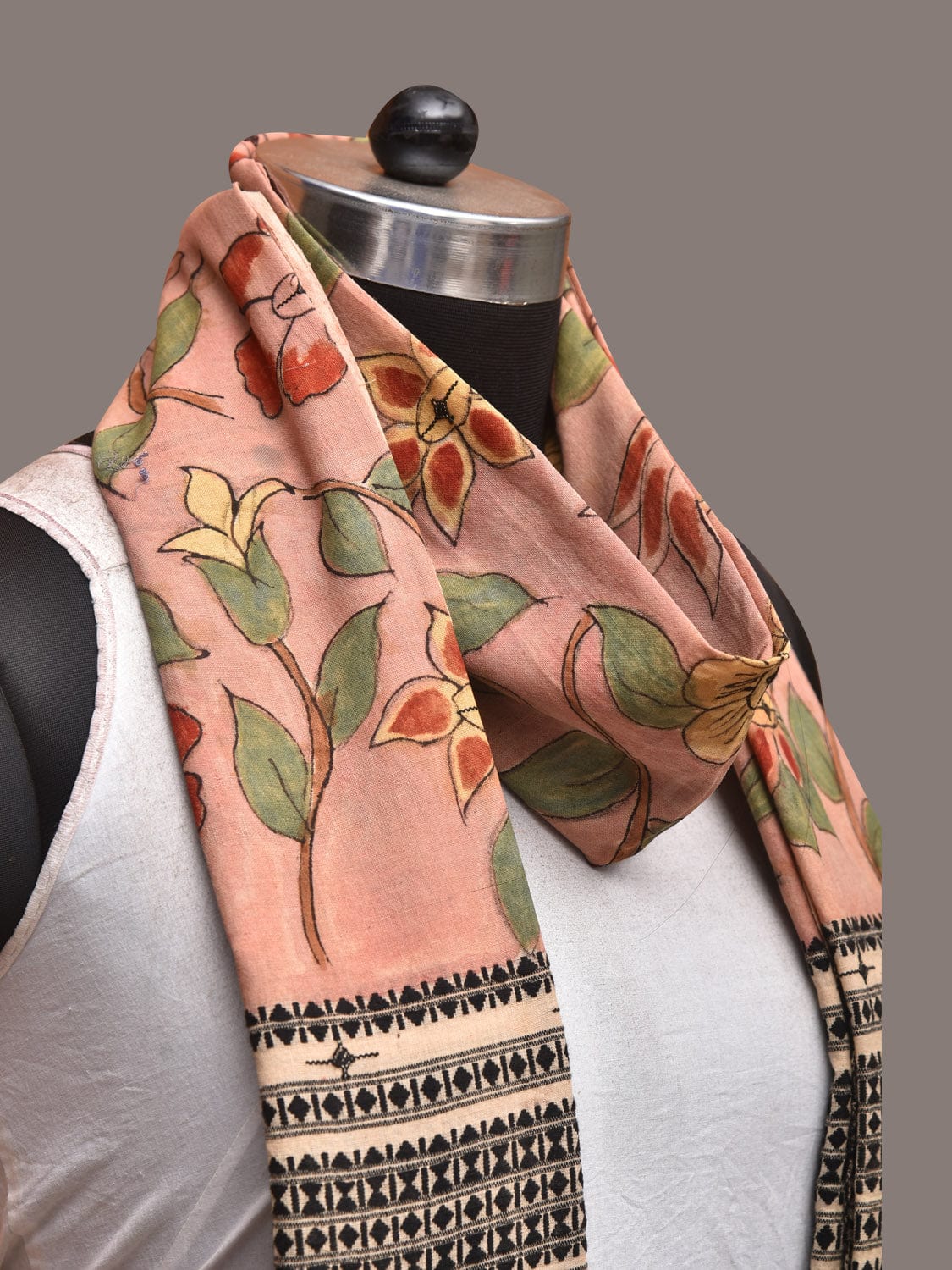 Peach Kalamkari Hand Painted Cotton Bhujodi Handloom Dupatta with Floral Design - Global Threads | Swadesiicart