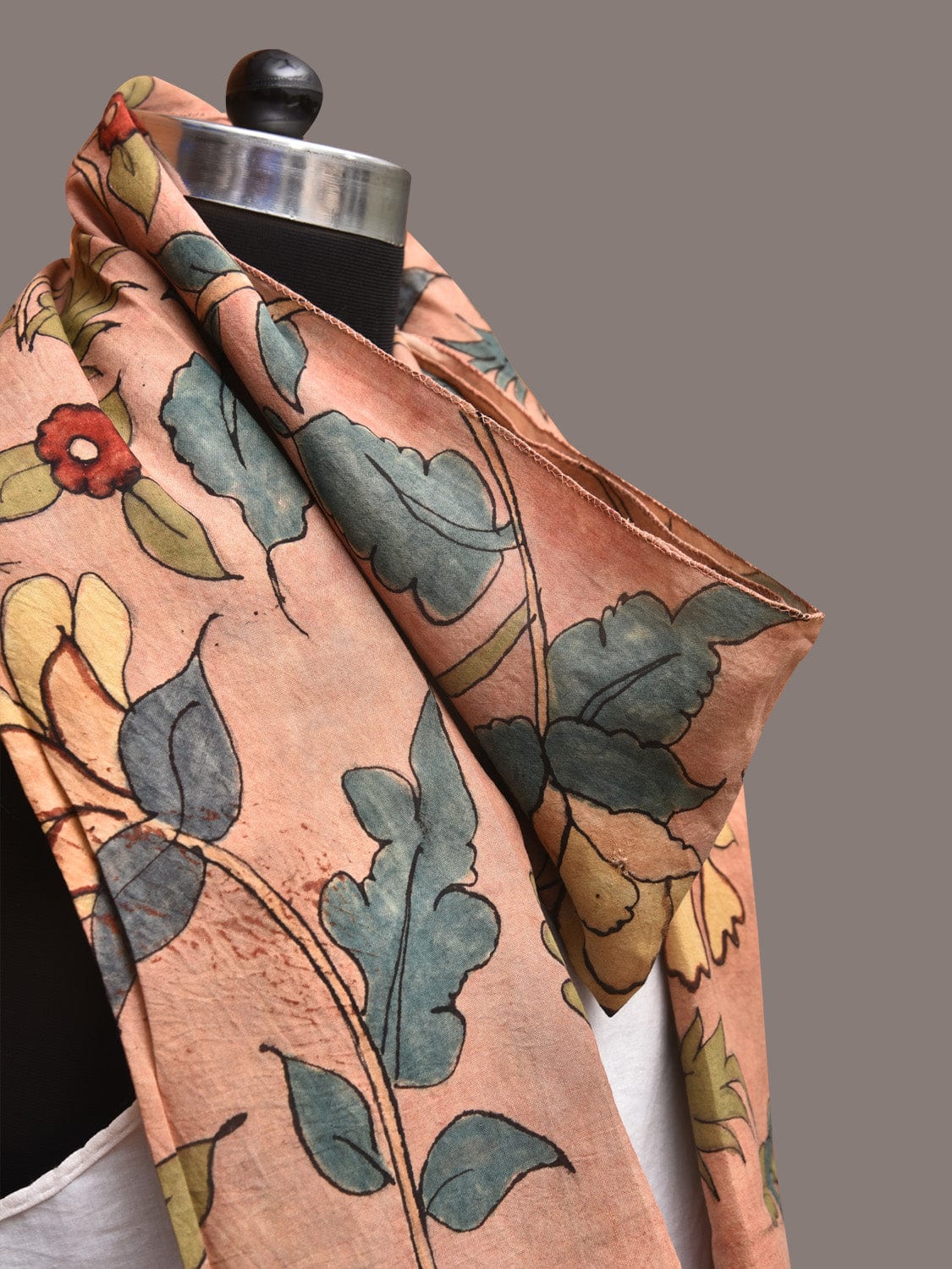 Peach Kalamkari Hand Painted Sico Stole with Floral Design - Global Threads | Swadesiicart