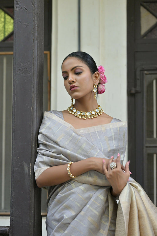 Vishnu Weaves Women's Grey Premium Tussar Silk Saree with Blouse - Swadesiicart