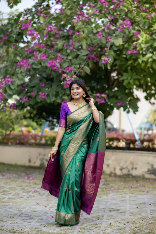 Vishnu Weaves Women's Green Banarasi Silk Saree with Blouse - Swadesiicart