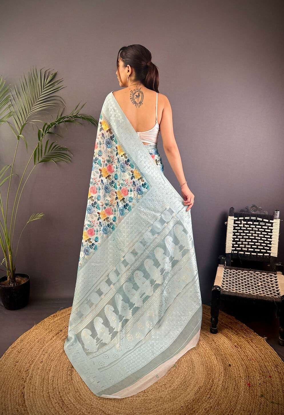Joban Fashion Grey Floral Motifs Banarasi Silk Sarees | Swadesiicart