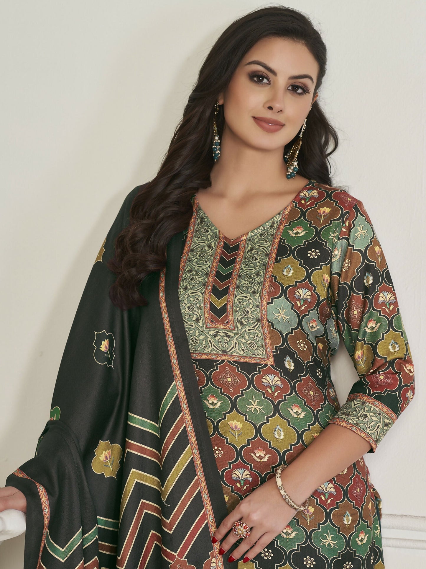 Jyoti Fashion Women's Multicolor Pashmina Digital Printed Kurta with Trouser & Dupatta | Swadesiicart