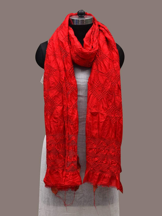 Red Bandhani Silk Handloom Dupatta with Geometric Design - Global Threads | Swadesiicart