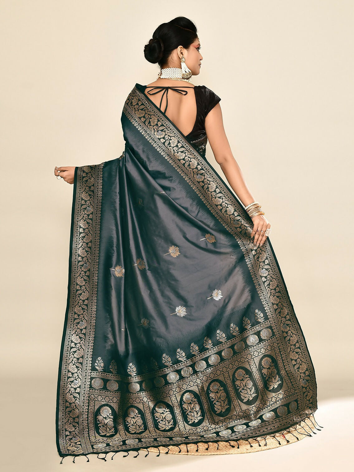 Joban Fashion Grey & Black Plain With Weaving Border Banarasi Silk Sarees | Swadesiicart