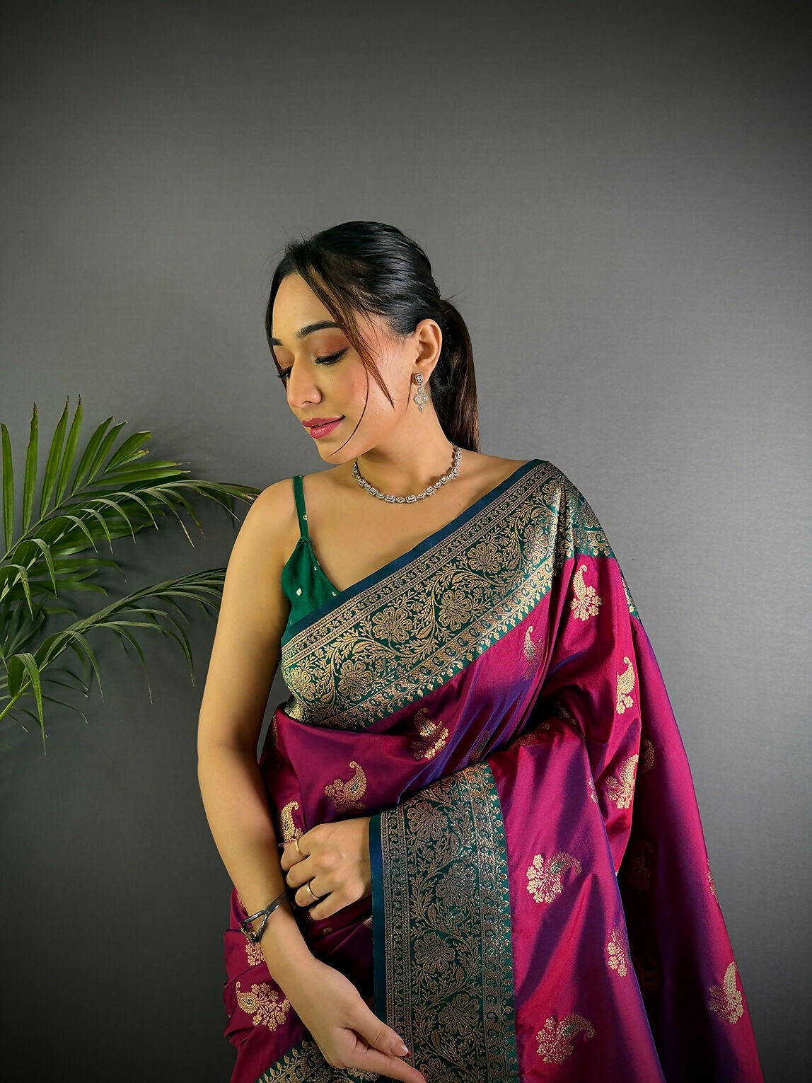 Joban Fashion Banarasi Rani Pink Woven Butti Soft Silk Saree | Swadesiicart