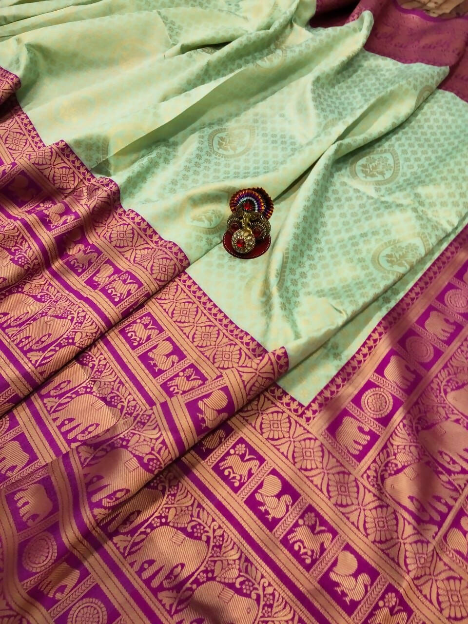 DEIANA'S Beautiful Designer Golden zari Soft Lichi Silk Saree - Pista - Swadesiicart