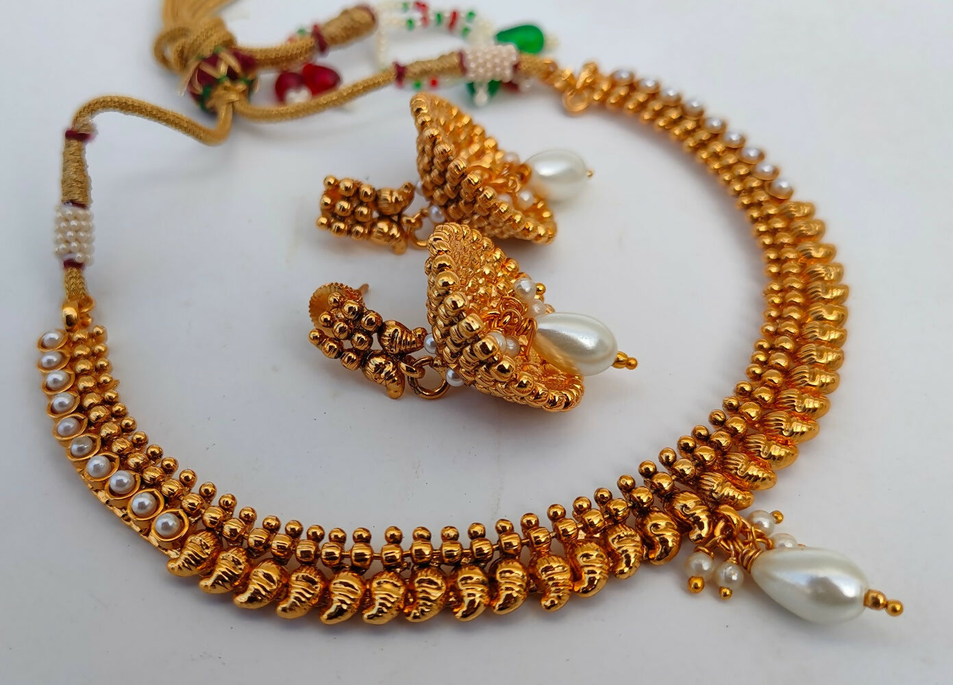White Kemp Mango Necklace Set - Swadesiicart