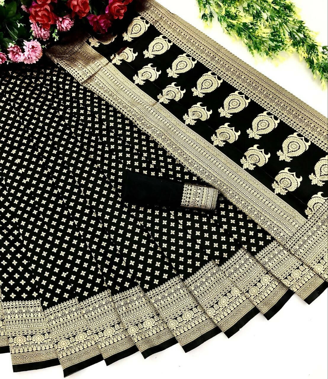 DEIANA'S Beautiful Designer Golden zari Soft Lichi Silk Saree - Black - Swadesiicart