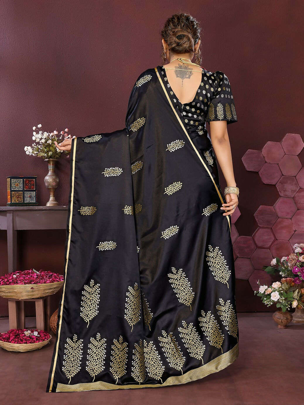 Joban Fashion Black Floral Motifs Banarasi Silk Sarees | Swadesiicart