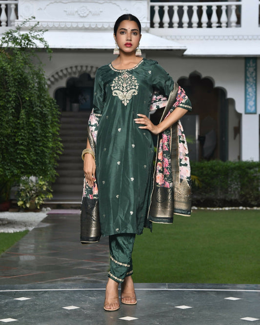 Vaasva Women's Silk Emboidered Solid Pant Set & Digital Printed Dupatta | Swadesiicart
