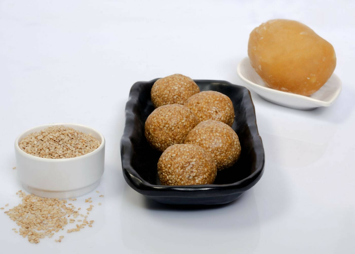 Vijaya Karadant Til Laddu (Yellu) | Swadesiicart