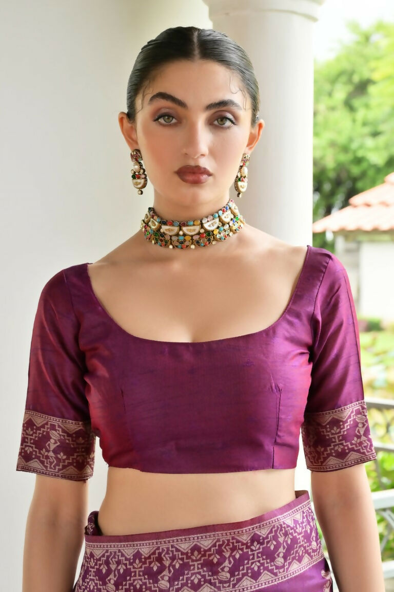 Vishnu Weaves Women's Wine Handloom Raw Silk Thread Weaving Saree with Blouse - Swadesiicart