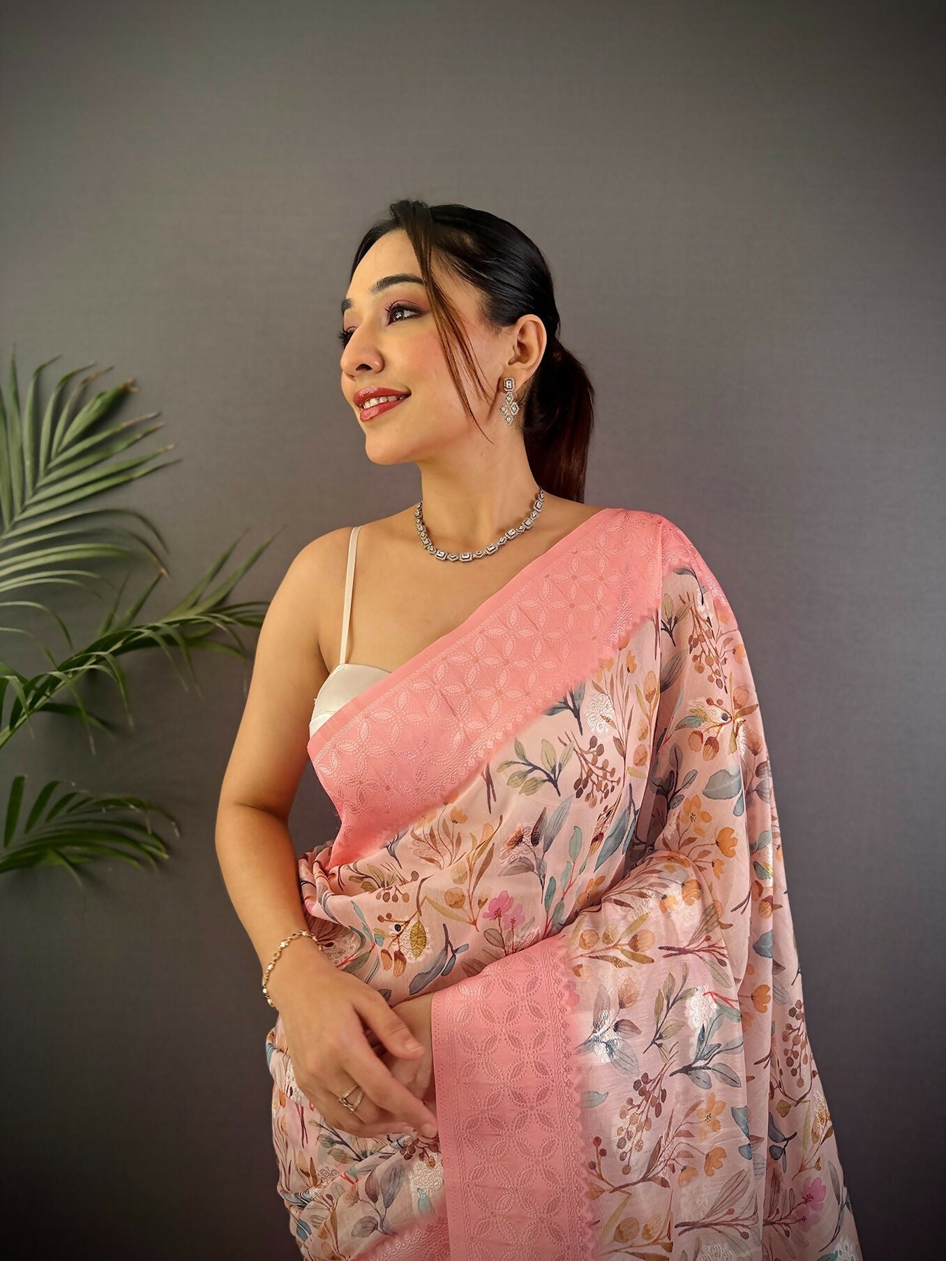 Joban Fashion Rose Pink Floral Motifs Banarasi Silk Sarees | Swadesiicart