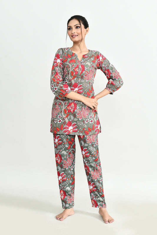 Joban Fashion Beautiful Maroon & Green Cotton Cod Set - Swadesiicart