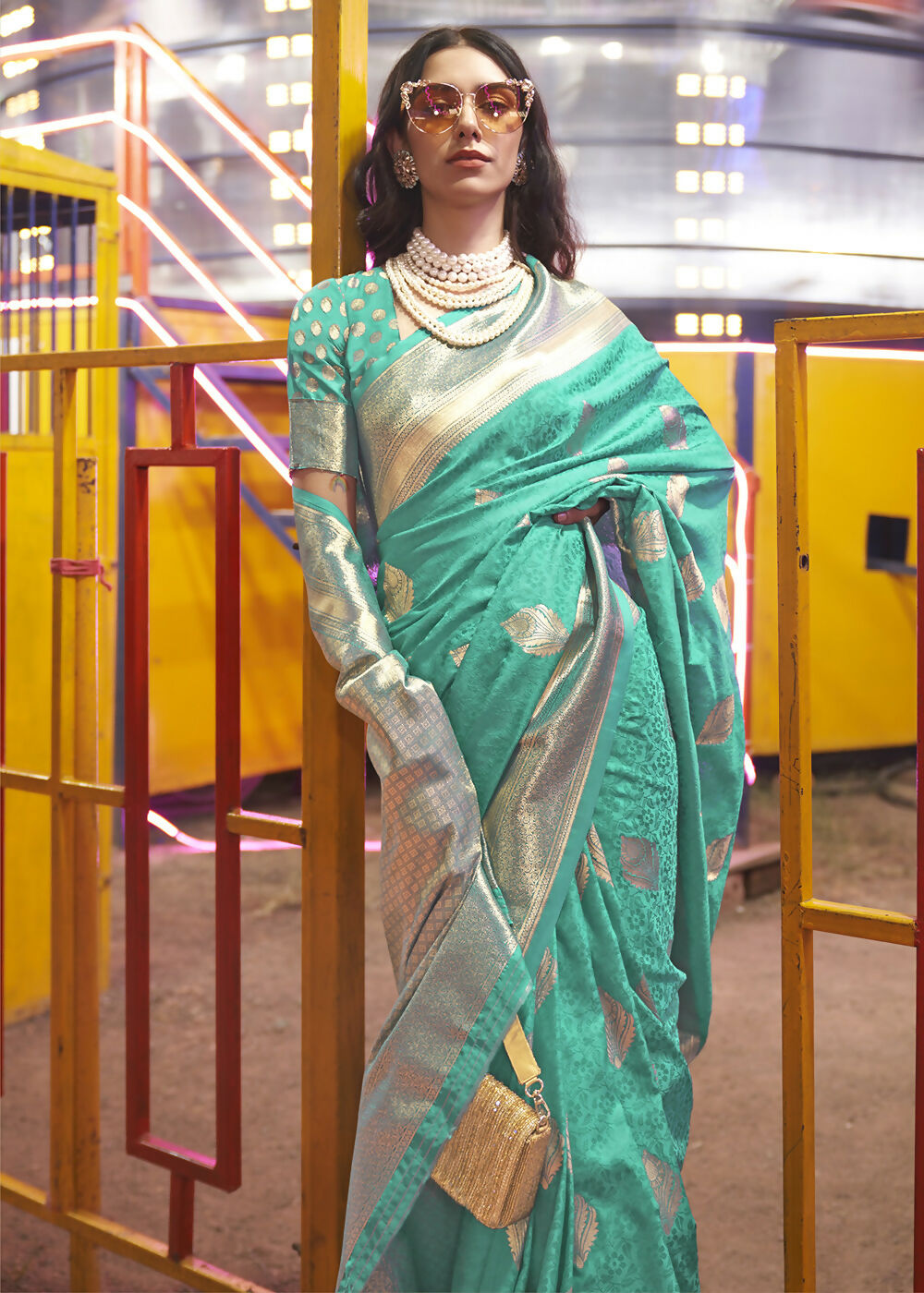 Beautiful Aqua Blue Handloom Weaving Silk Saree - Emponline | Swadesiicart