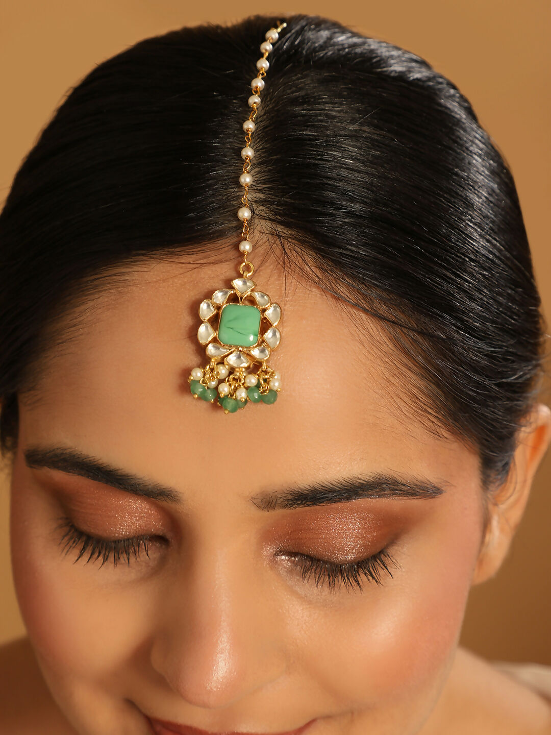 Nuyug 22K Gold-Plated Kundan & Green Stone Embellished Maang Tikka Head Jewellery | Swadesiicart