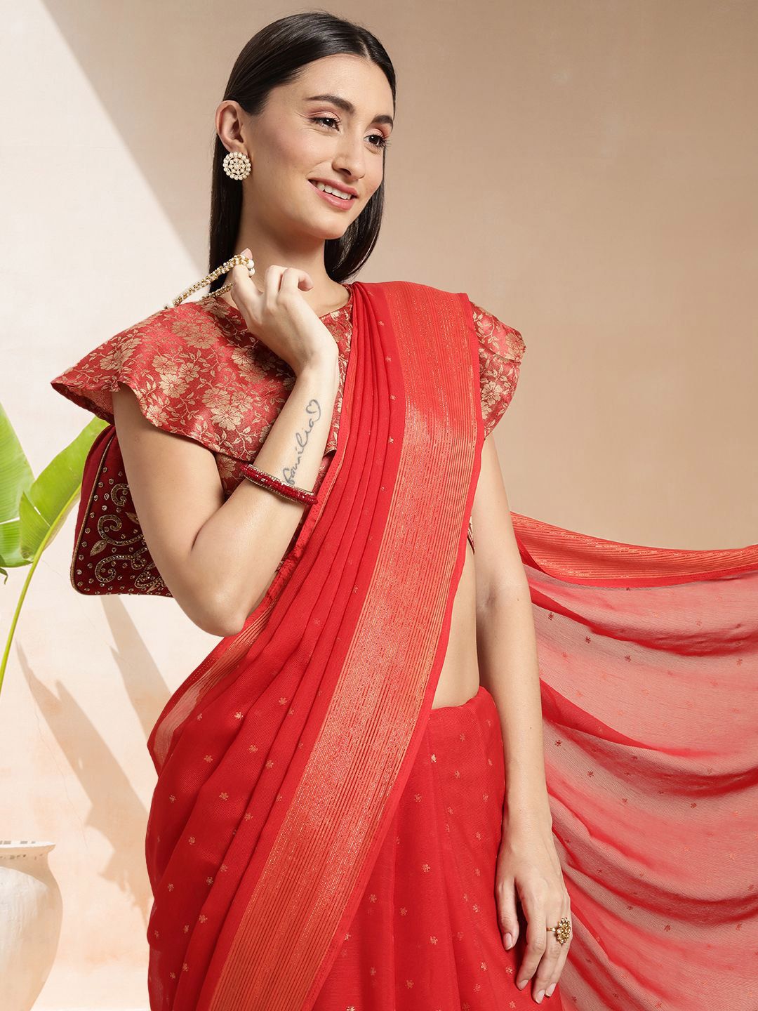 Mitera Floral Printed Ready to Wear Saree | Swadesiicart
