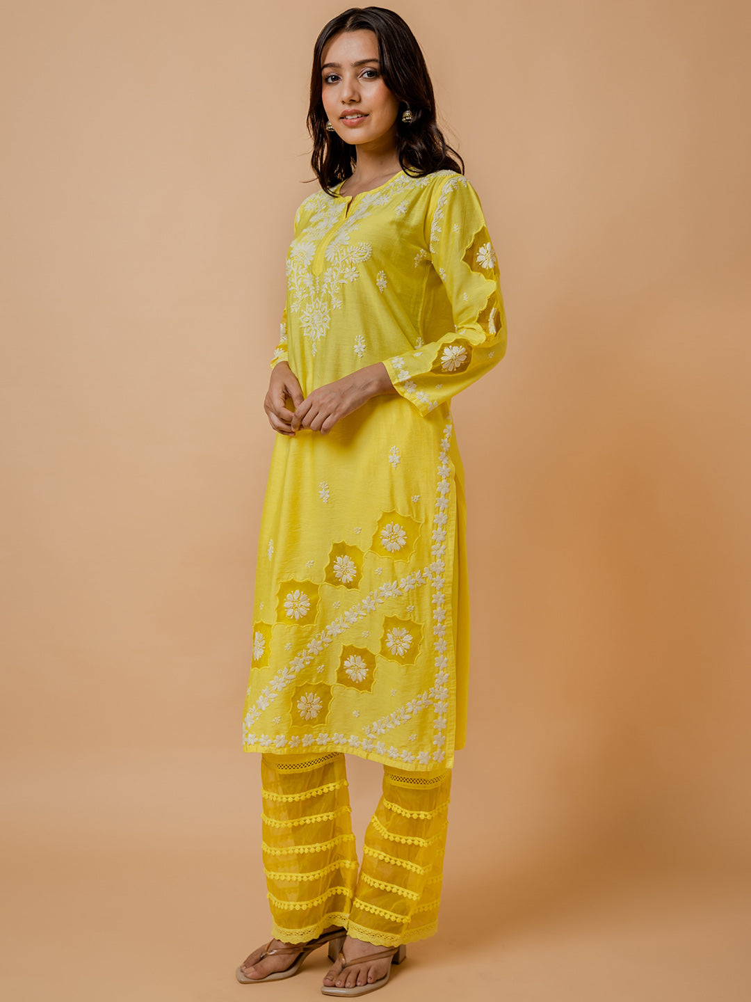 HOUSE OF KARI Ethnic Motifs Embroidered Round Neck Chikankari Chanderi Silk Kurta | Swadesiicart