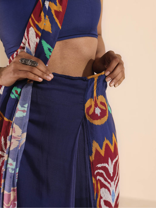 trueBrowns Purple Muslin Ikat Saree | Swadesiicart