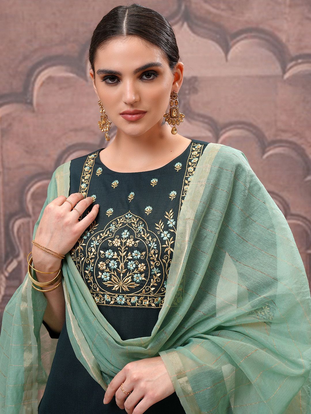 Vishudh Green Embroidered Straight Kurta with Trouser & Dupatta - Swadesiicart