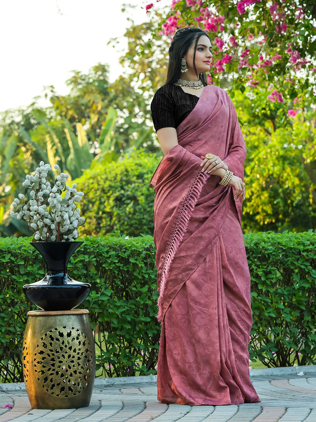 Tikhi Imli Floral Printed Embossed Ready to Wear Saree | Swadesiicart