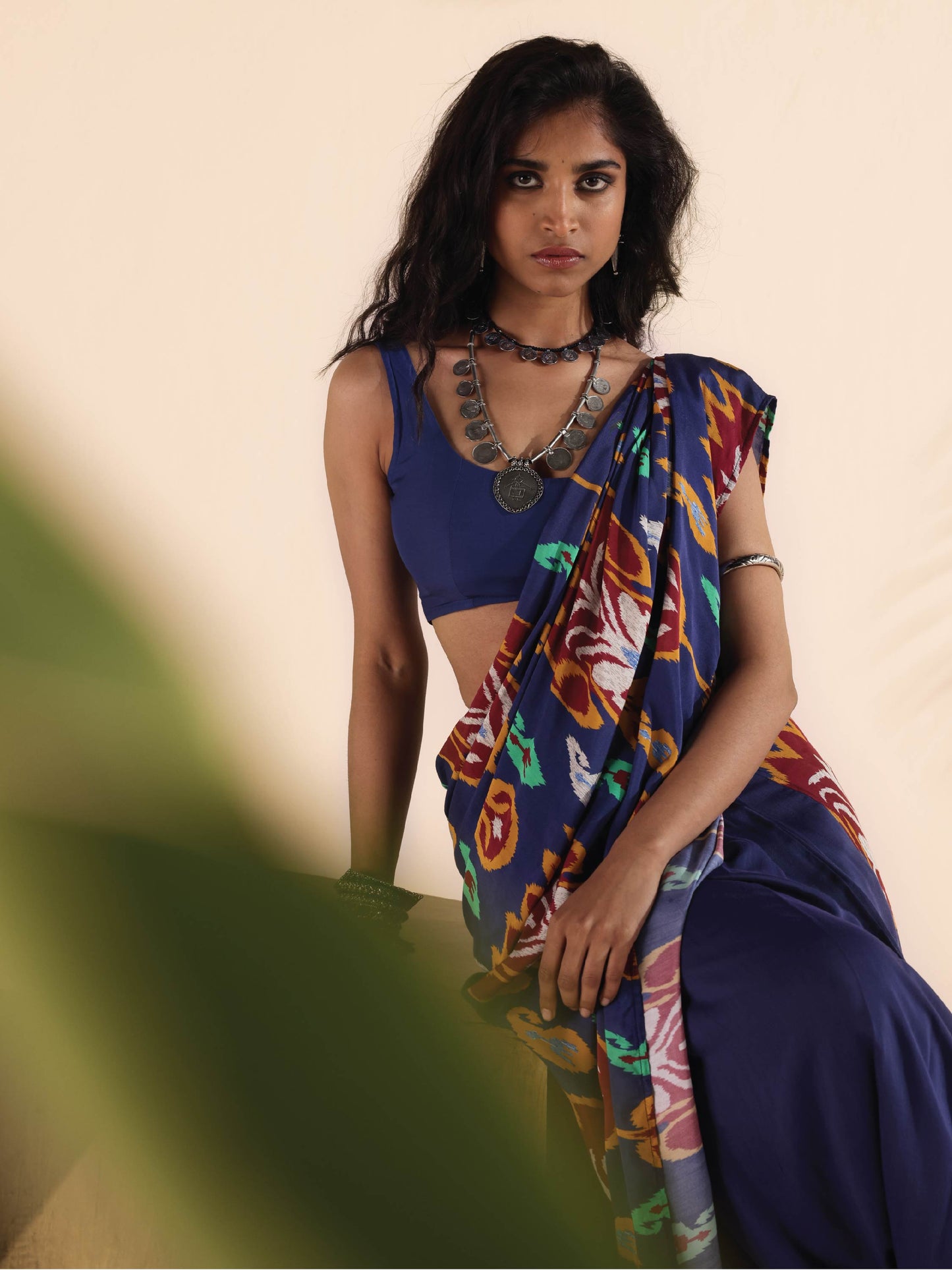 trueBrowns Purple Muslin Ikat Saree | Swadesiicart
