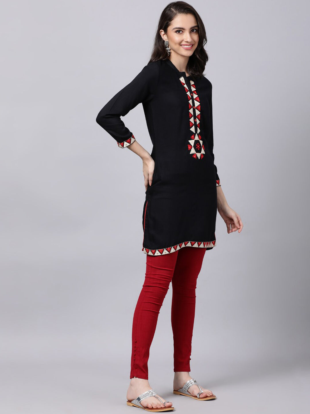 Souchii Women Black Geometric Embroidered Grandeur & Majestic Artwork Kurta - Swadesiicart
