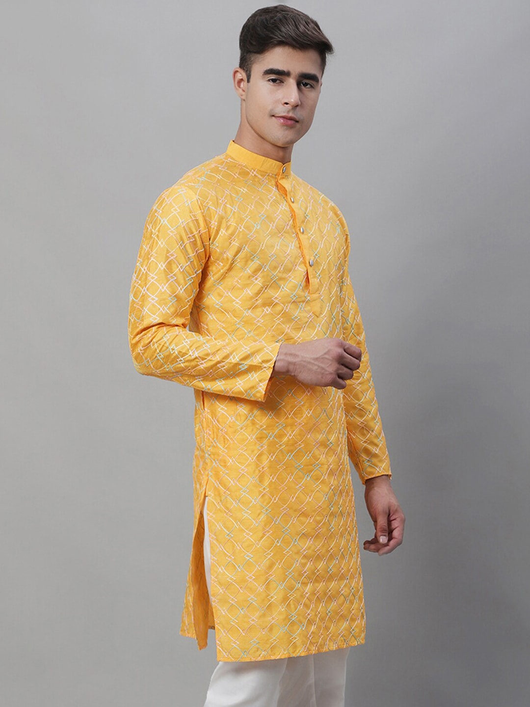 Sojanya Geometric Embroidered Thread Work Cotton Silk Kurta | Swadesiicart