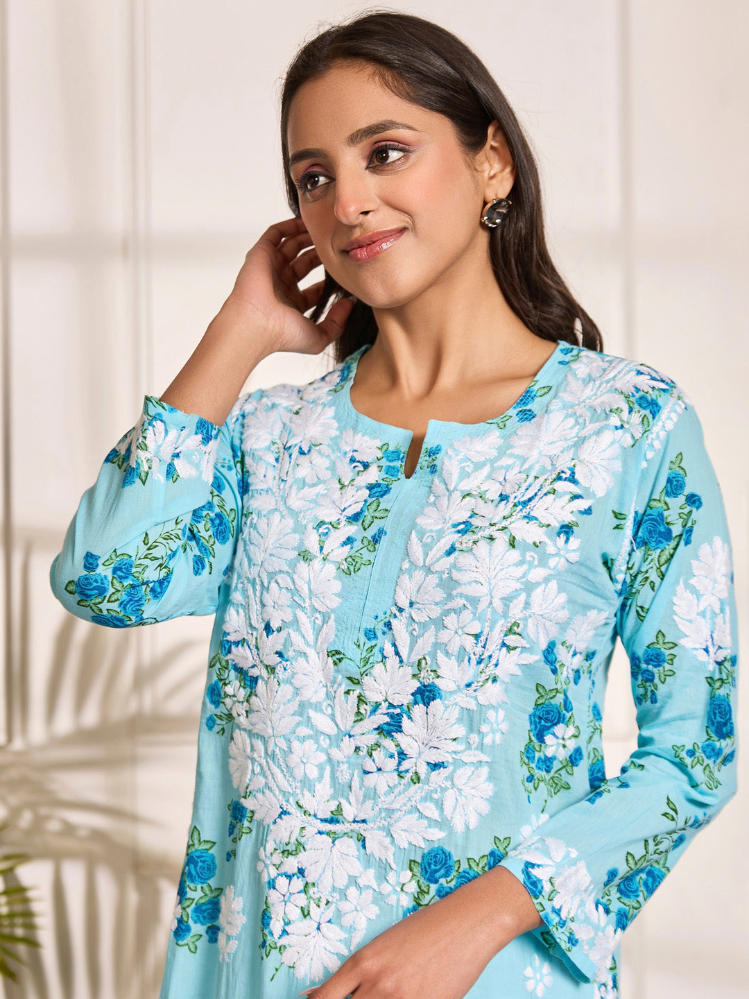 HOUSE OF KARI Floral Embroidered Chikankari Pure Cotton Kurta | Swadesiicart