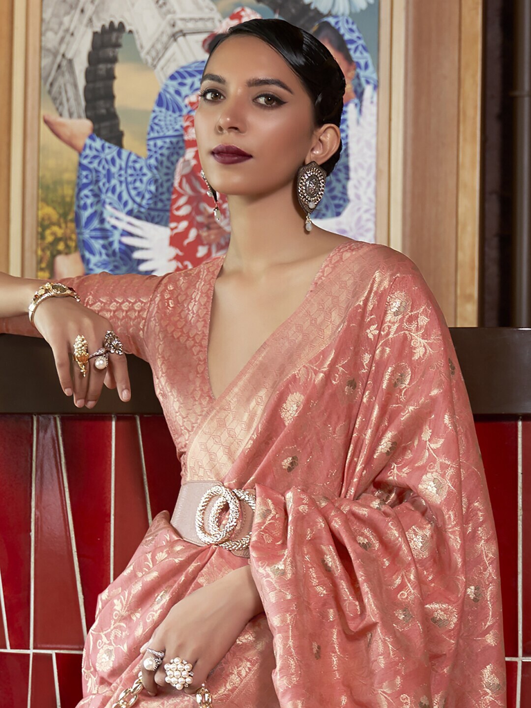 Mitera Pink & Gold-Toned Woven Design Zari Silk Blend Banarasi Saree | Swadesiicart
