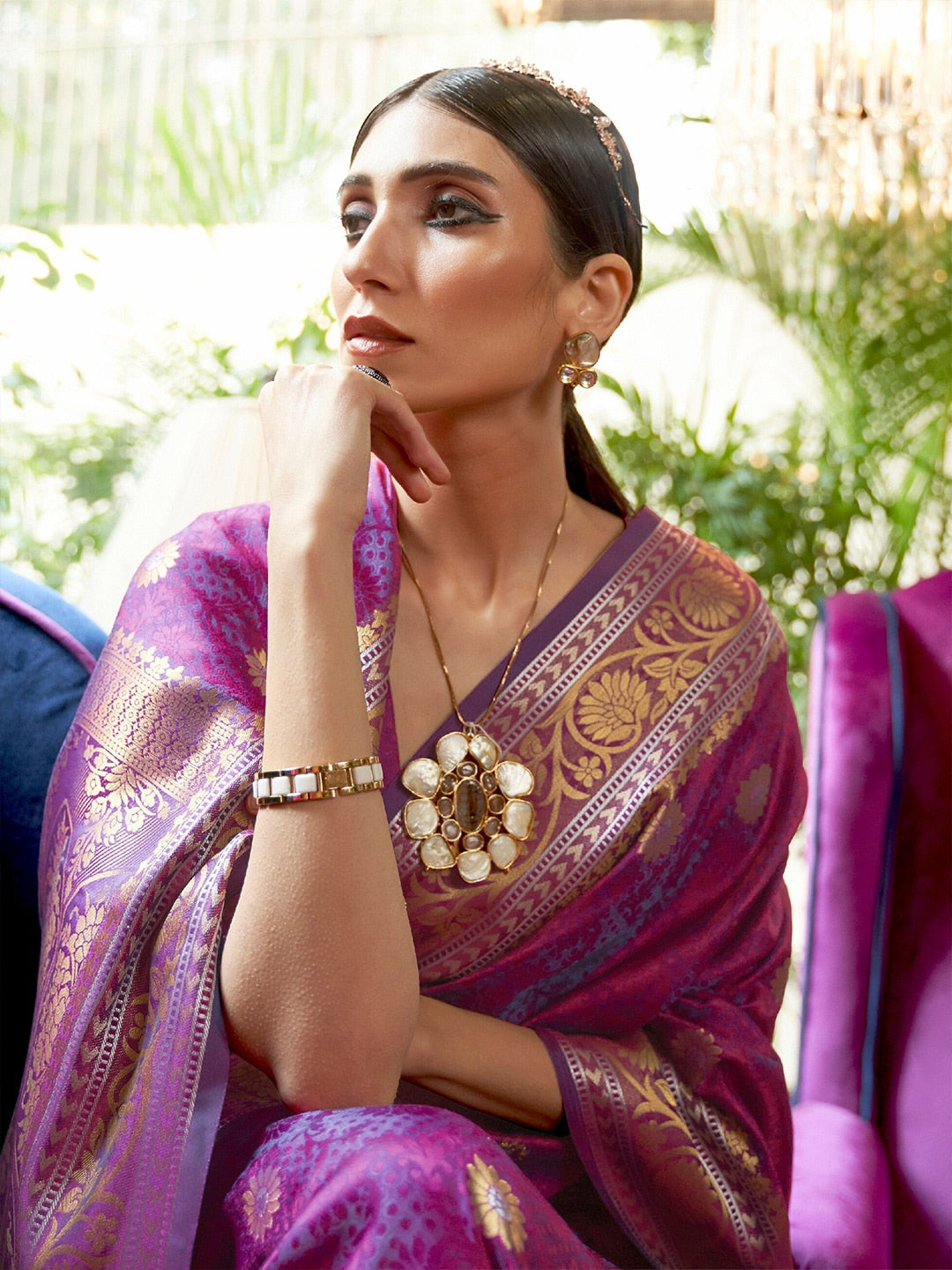 Mitera Magenta & Gold-Toned Floral Zari Silk Blend Banarasi Saree | Swadesiicart