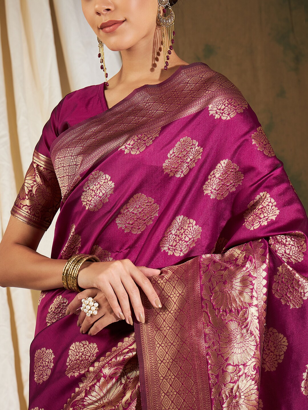 Sangria Burgundy & Gold-Toned Ethnic Motifs Woven Design Zari Silk Blend Banarasi Saree | Swadesiicart