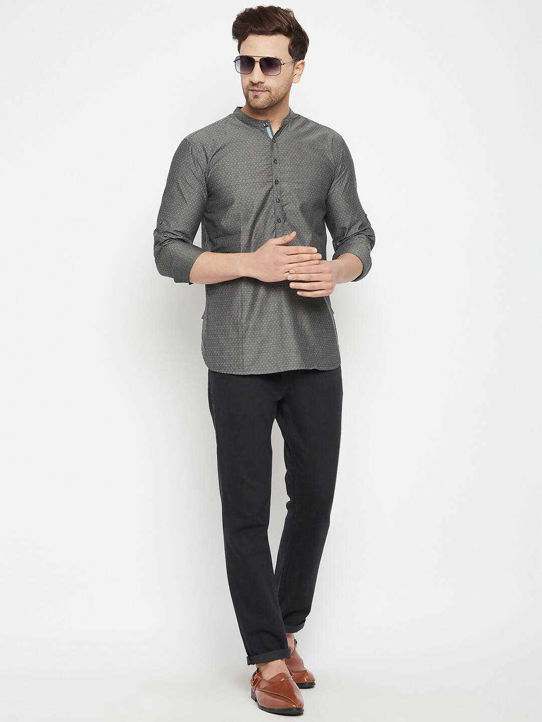 Even Apparels Grey Color Pure Cotton Short Men's Beautiful Kurta With Band Collar | Swadesiicart
