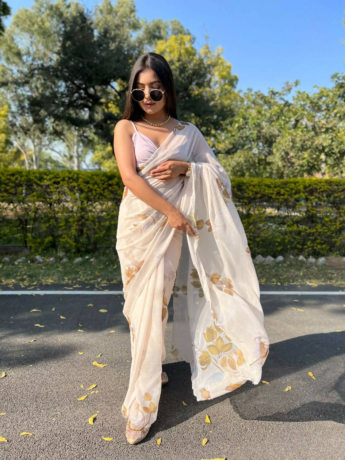 Vamsee Cream Chiffon Designer Saree - Swadesiicart