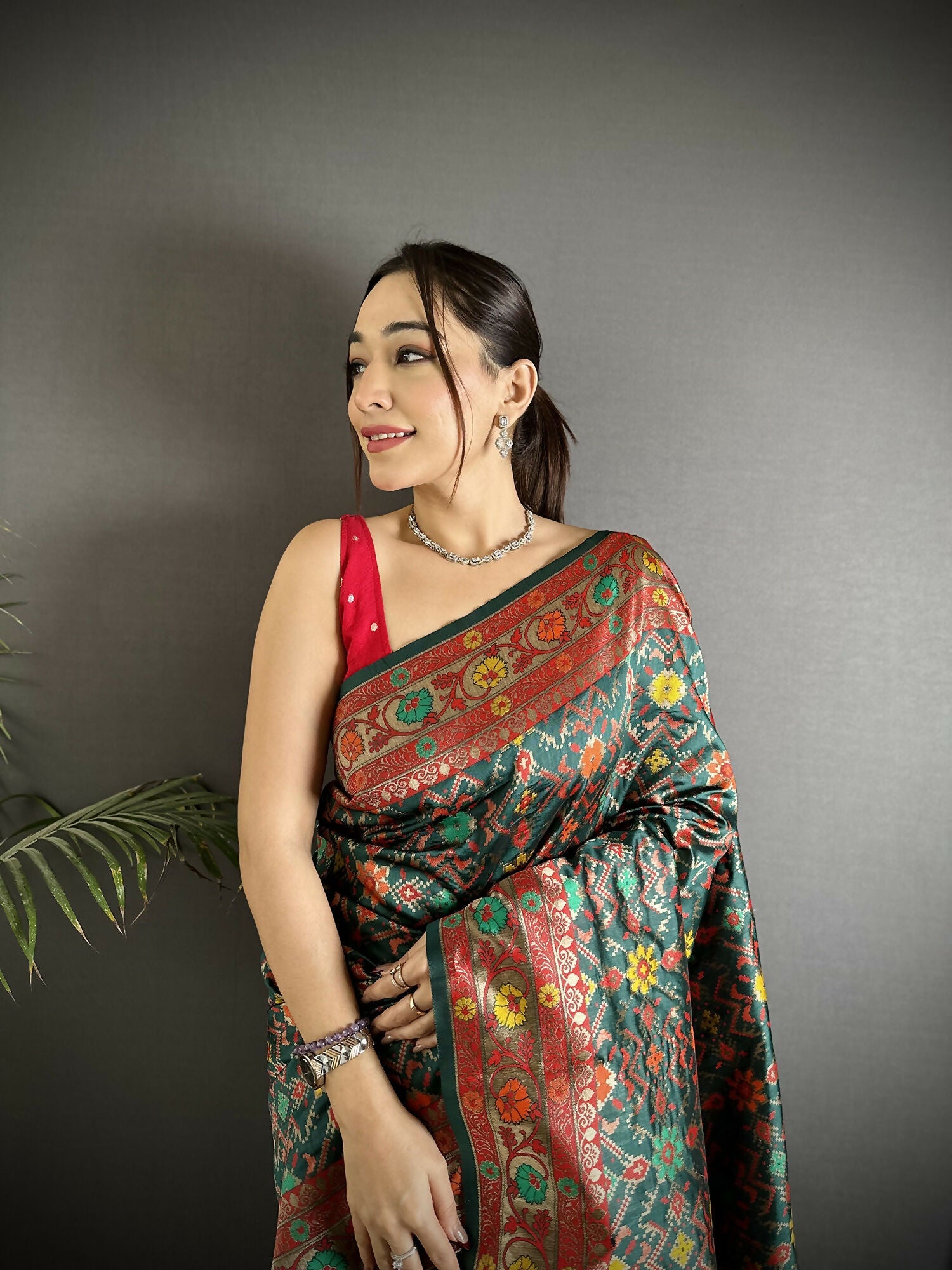 Joban Fashion Dark Green Banarasi Soft Silk Woven Saree | Swadesiicart