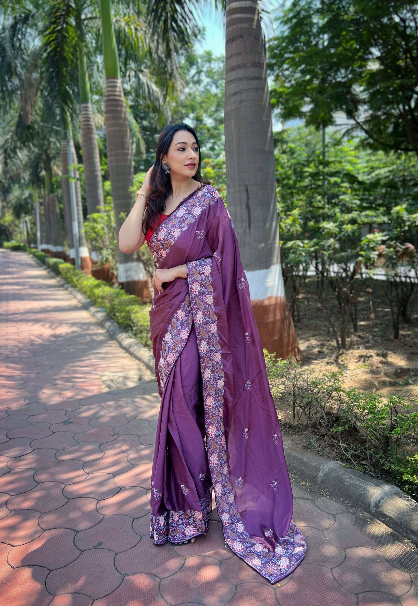 Vamsee Chinon Panchi Cherry Shimmer Saree - Swadesiicart