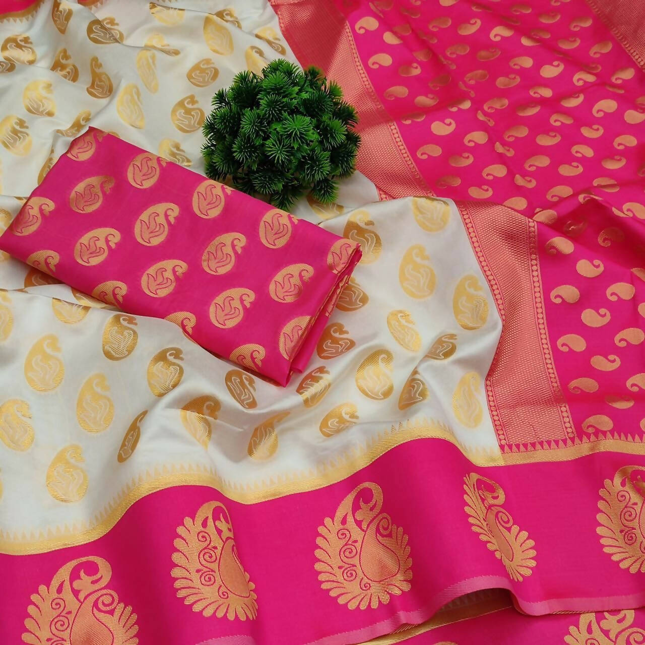 DEIANA'S Beautiful Designer Golden zari Soft Lichi Silk Saree - White - Swadesiicart