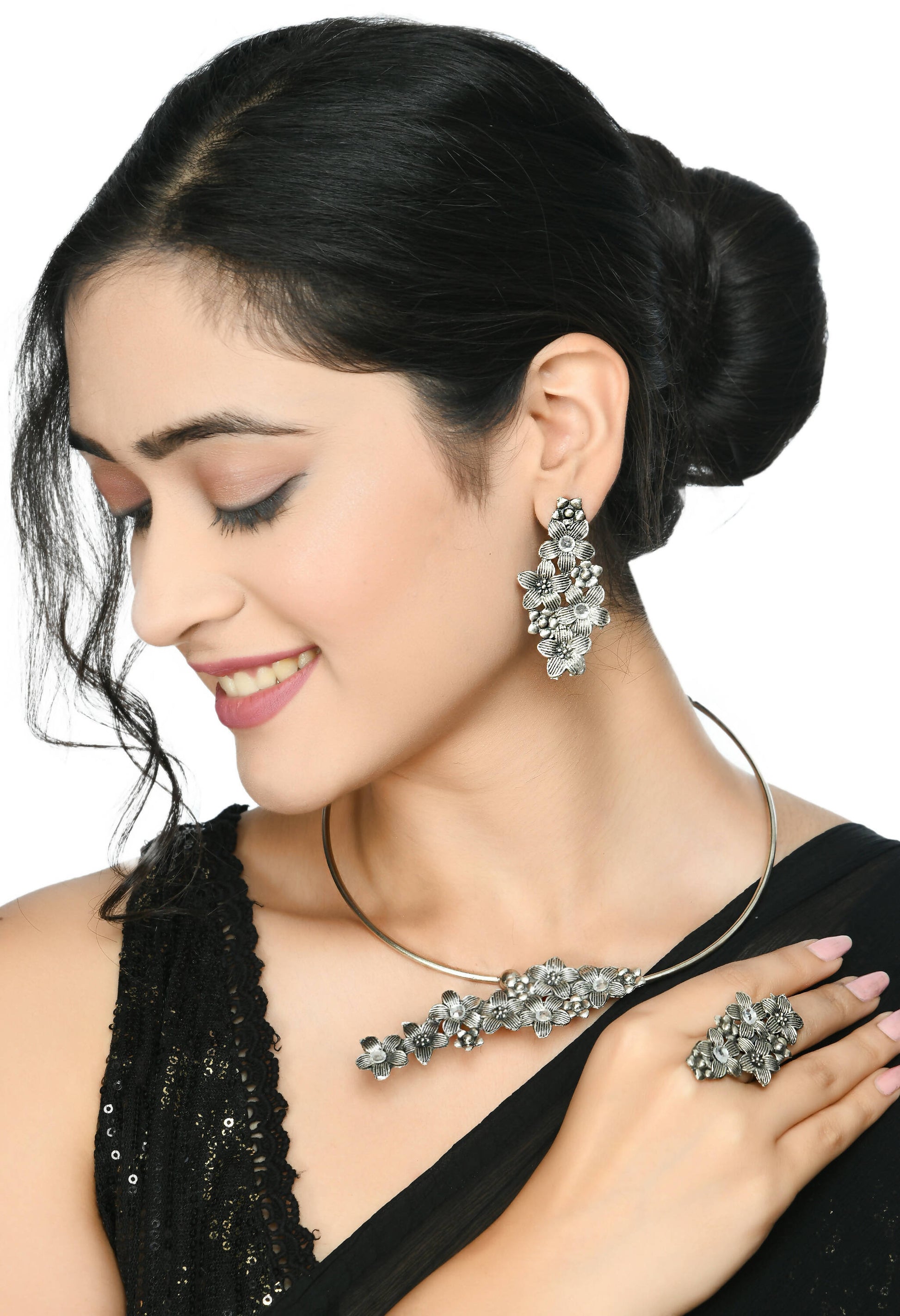 Mominos Fashion Johar Kamal Oxidised Silver-Plated Hasli Design Necklace Choker Set For Women | Swadesiicart
